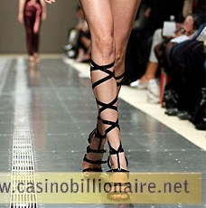 Sand�lias gladiadora est�o com tudo