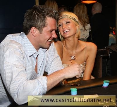 Paris Hilton ass�dua nas mesas de poker em Las Vegas