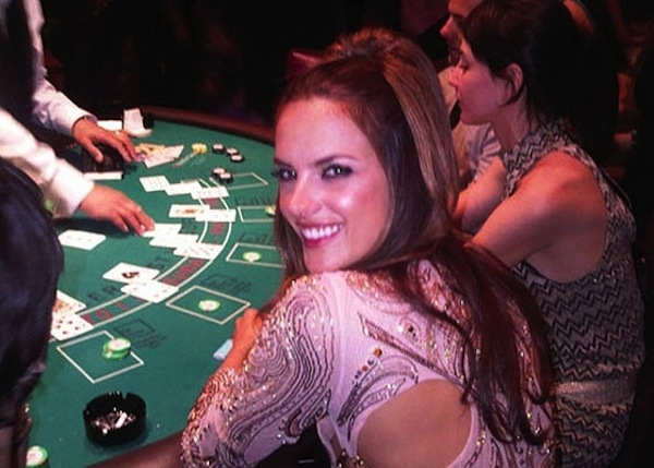  Alessandra Ambrosio em cassino em Las Vegas