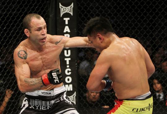 UFC 139 - Wanderlei Silva derrota Cung Le
