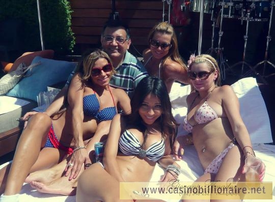 Festa na piscina em Las Vegas- Bare Pool Mirage