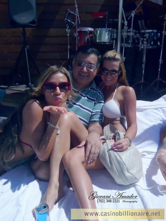 Festa na piscina em Las Vegas- Bare Pool Mirage